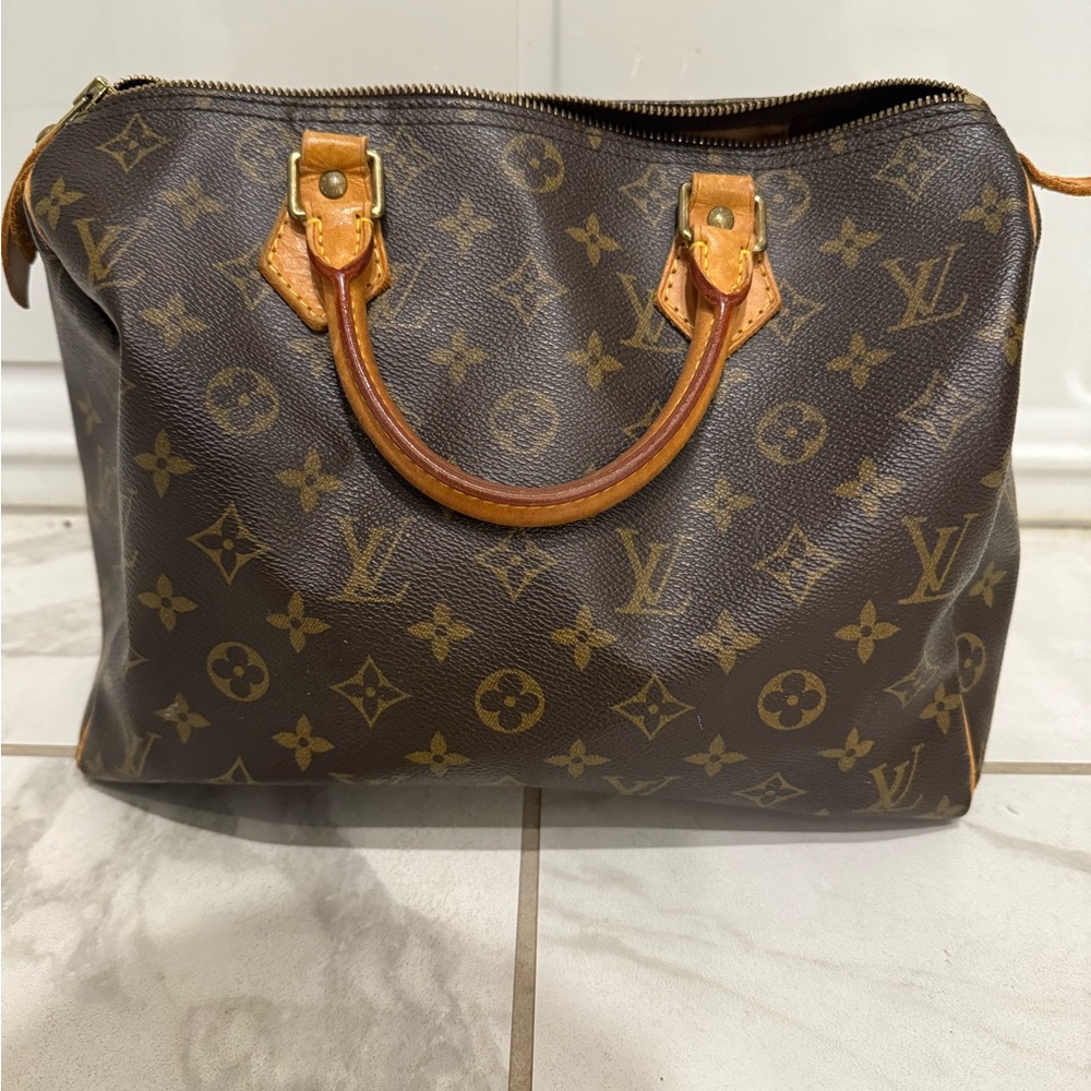 Louis Vuitton Speedy 30